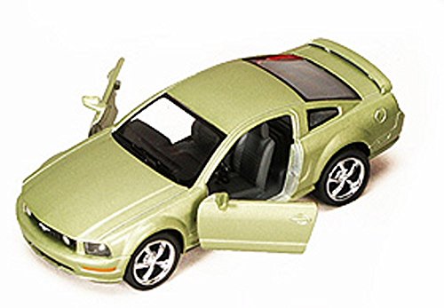 KiNSMART - 2006 Ford Mustang GT 1:38 Scale 5" Die Cast Metal Model Toy Car (Green) - color: Green