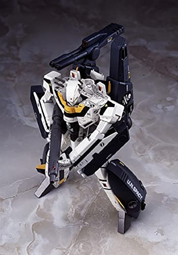 Macross 1/72 Scale VF-1S Strike Battroid Valkyrie Construction Kit by Hasegawa