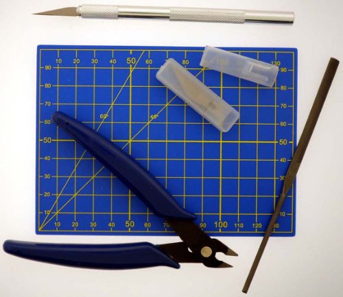 9 PIECE PLASTIC MODELING TOOL SET