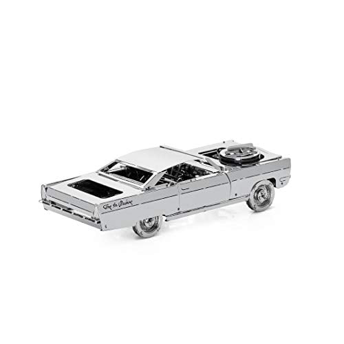 Model Car Kit - 3D Model kit Royal Voyager - Moving Wind-Up Retro Car Model | 3D Puzzle for Adults - Metal DIY Kit | Beautiful Metal Model Car Collectible | DIY Construction Set of a Vintage Car