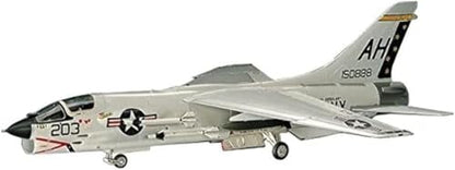 Hasegawa Corp. 00339 1/72 F-8E Crusader