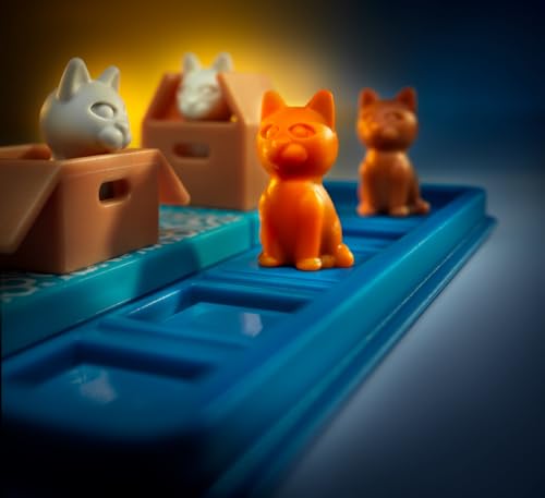 SmartGames Cats & Boxes – The Feline Fun Travel Puzzle Game, Ages 7+ - size: Medium