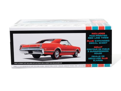 AMT 1966 Olds 442 Hardtop 1:25 Scale Model Kit