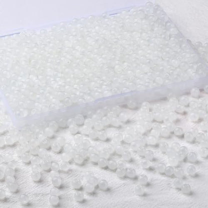 500Pcs White Glass Beads for Necklaces - color: White