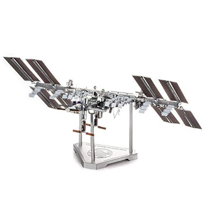 Metal Earth Fascinations Premium Series International Space Station 3D Metal Model Kit - style: International Space Station (ISS)