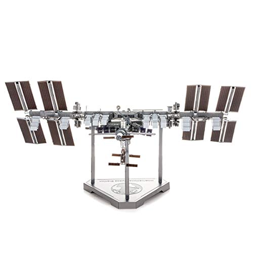 Metal Earth Fascinations Premium Series International Space Station 3D Metal Model Kit - style: International Space Station (ISS)