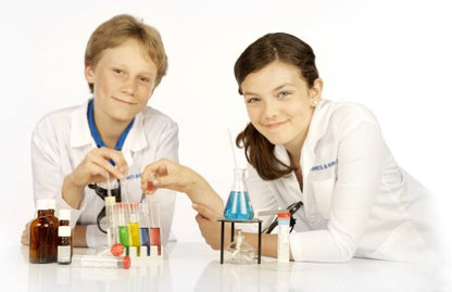 Thames & Kosmos 640132 Chem C3000, Chemistry Set, Includes Components From The Thames and Kosmos C2000 Plus Dozens of Additional Tools and Chemicals, 333 Experiments, 103 Pieces, Experiment Kit, 12+