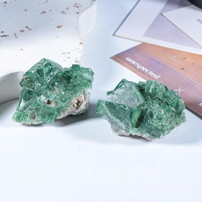 Sportmusies Natural Green Fluorite Crystal Cluster, 0.98-2.95 inches - size: 0.98 - 2.95 Inch