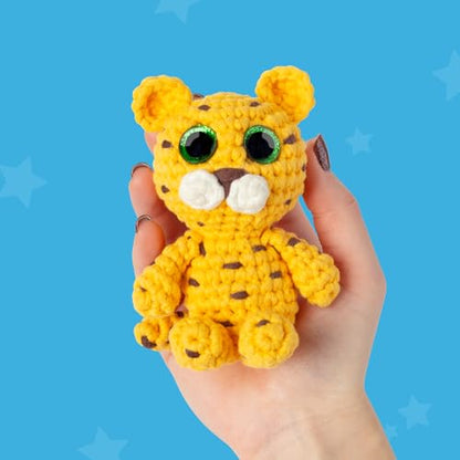 Cookie Box Crochet Kit for Beginners, Leopard Leo - color: Yellow
