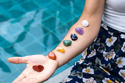 Crystals and Healing Stones Premium Kit Wooden Box - Chakra Stones Healing Crystals Set, Rose Quartz, Amethyst Cluster, Quartz Points, Chakra Pendulum (A Essential Chakra Collection) - color: A Essential Chakra Collection