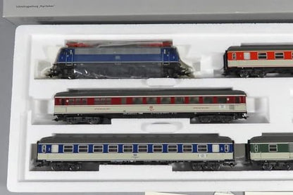 MARKLIN HO Digital DB Express Passengers Train Set 26512 with Electric 4/4 Locomotive and Long Express POP Colors (4) Coachs with Luggage CAR.