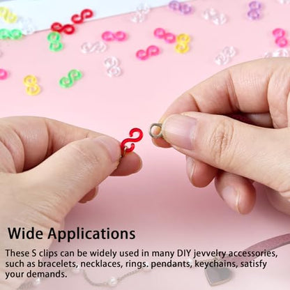 XIYAOXI 600Pcs S Clips Plastic Bracelet Connectors - Clear 300 + Colorful 300 Loom Accessories for Rubber Band Bracelet Making Kit, DIY Crafts Creative Projects Rainbow Loom Charms