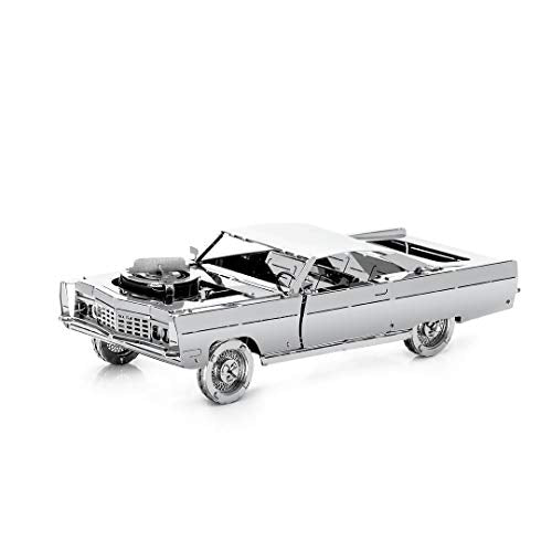 Model Car Kit - 3D Model kit Royal Voyager - Moving Wind-Up Retro Car Model | 3D Puzzle for Adults - Metal DIY Kit | Beautiful Metal Model Car Collectible | DIY Construction Set of a Vintage Car