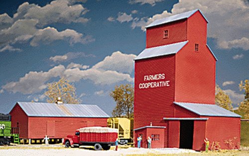 Walthers Cornerstone Series Kit HO Scale Farmers Cooperative Rural Grain Elevator