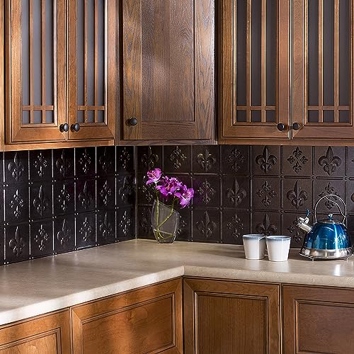 FASÄDE Fleur-de-lis Decorative Vinyl Backsplash 15 sq ft Kit in Smoked Pewter - color: Smoked Pewter