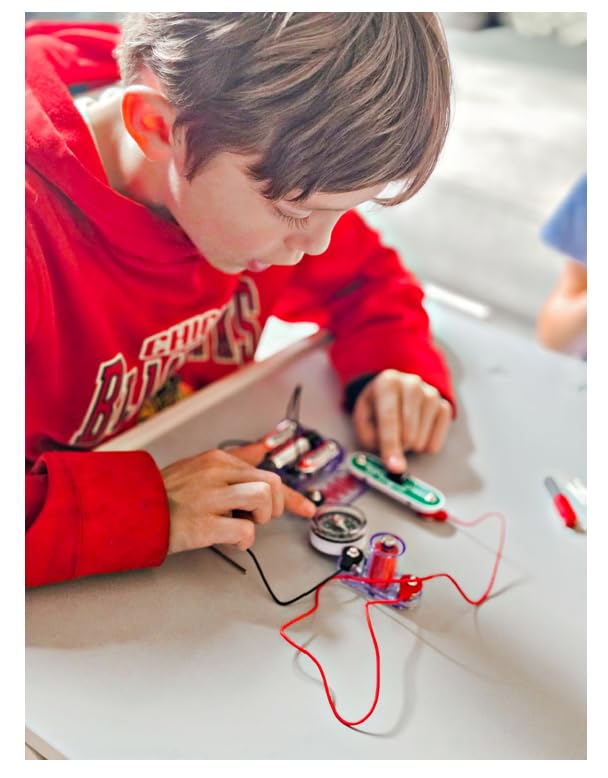 SNAP CIRCUITS Magnet Fun Lab STEM Science Toy for Boys & Girls Ages 8+