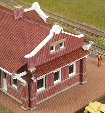 Walthers Cornerstone Series® N Scale Santa Fe-Style Brick Depot 6-3/4 x 3-7/8 x 2-1/4" - style: Santa Fe-Style Brick Depot