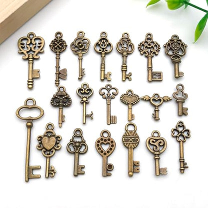 WOCRAFT 60pcs Antique Bronze Small Key Charms Bracelet Charms for Jewelry Making Sets DIY Necklace Bracelet Keychain Crafting Charms Kit Craft Supplies (SN924) - color: Antique Bronze, size: Small Key Charms