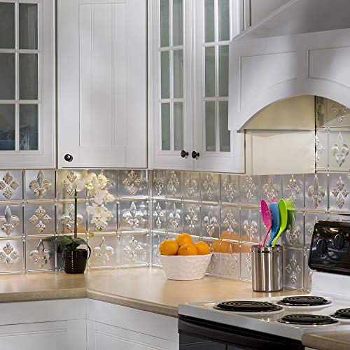 FASÄDE Fleur-de-lis Decorative Vinyl Backsplash 15 sq ft Kit in Brushed Aluminum - color: Brushed Aluminum