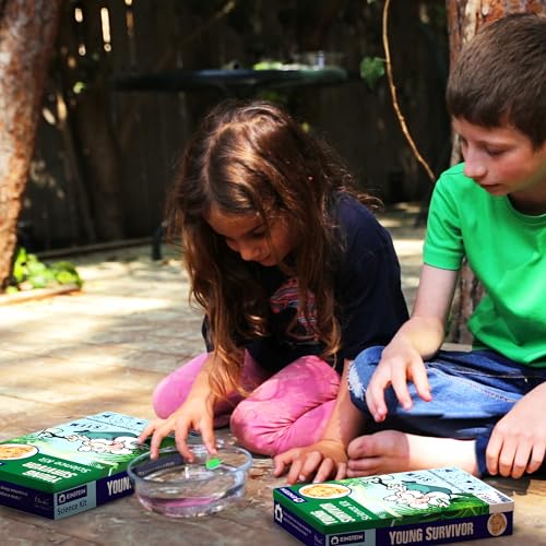 Einstein’s Young Survivor Science Kit for Kids. STEM for Boys & Girls Aged 8 and Above. Over a Dozen of Exciting Experiments Inside. Detailed Picture Guide Included. - color: Azul and Green