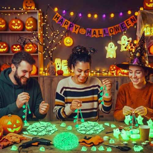 CraftyDream 558 Pcs Halloween Ghost Charms Keychain Kit Glow in the Dark - style: Halloween Ghost