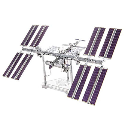 Metal Earth Fascinations Premium Series International Space Station 3D Metal Model Kit - style: International Space Station (ISS)
