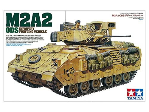 Tamiya 35264 Desert Storm 1: 35 U.S. M2 A2 Bradley IFV (2)