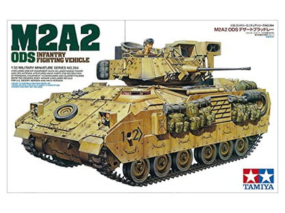 Tamiya 35264 Desert Storm 1: 35 U.S. M2 A2 Bradley IFV (2)