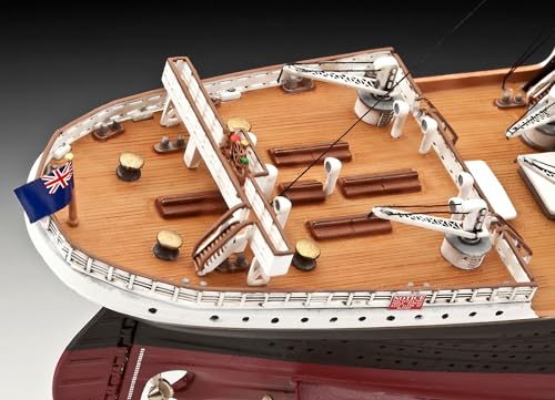 Revell 05715 1:400 RMS Titanic 100th Anniversary Edition Gift Set