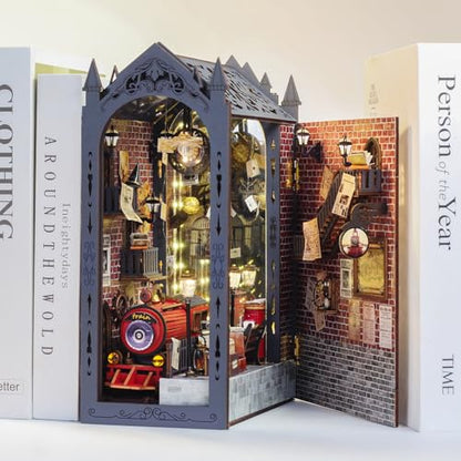 DIY Book Nook Kit, 3D Wooden Puzzle Miniature House Kit Adult, Train