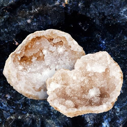 8pcs Natural Quartz Caves Knock Open in The Middle 1.2-2 inch White geode Set with Magnifying Glass and Display Stand Ideal for School Gifts and Prizes（Morocco White geode 8pcs Set） - color: Morocco White Geode 8pcs Set