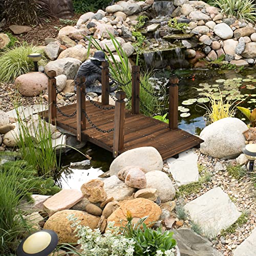 Tangkula 5 FT Wooden Garden Bridge, Arc Footbridge w/Safe Chain Railings, Outside Small Arc Pond Bridge, Decorative Fir Bridge for Landscaping Garden, Pond, Stream, Courtyard, Holds up to 400 LBS